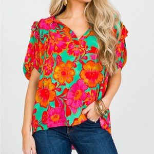 NWOT Olivaceous Floral Top